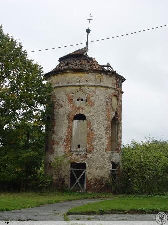 Chotkw: paac, basteja zachodnia z zawalonym czciowo dachem, XVIII w. Fot. ze strony www.wroclaw.hydral.com.pl