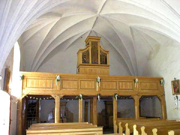 Kościół w Chotkowie. Chór z 1568 r. Fot. ze strony www.brzeznica.com.pl
