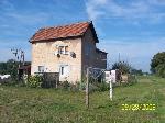 Budynek dawnego dworca kolejowego latem. Obecnie budynek mieszkalny. Stan 29 IX 2008, fot. LAX.W.Stopka, ze strony www.kolej.one.pl
