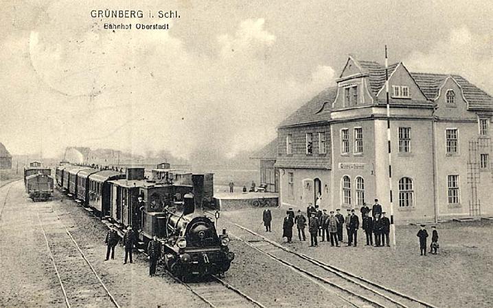 Dworzec Grunberg Oberstadt tu po otwarciu (1912 r.). Pocztwka ze zbiorw prof. Czesawa Oskowskiego. Prosimy nie kopiowa.