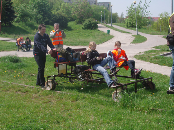 Drezyna rowerowa i jej ekipa (Zielona Gra) data 09.05.10